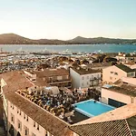 De Paris Hotel 5*