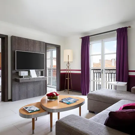 巴黎圣特罗佩兹酒店 5* 圣特罗佩