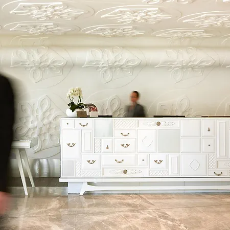 巴黎圣特罗佩兹酒店 5* 圣特罗佩