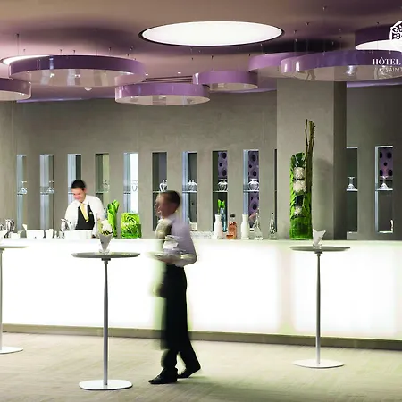 巴黎圣特罗佩兹酒店 酒店