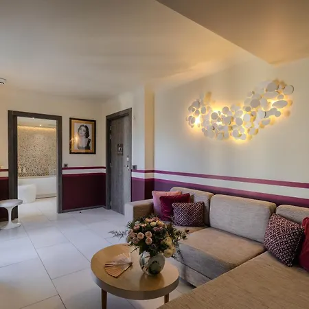 巴黎圣特罗佩兹酒店 酒店 圣特罗佩