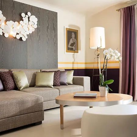Hotel De Paris 5*