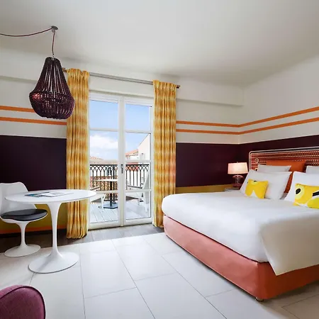 Hotel De Paris