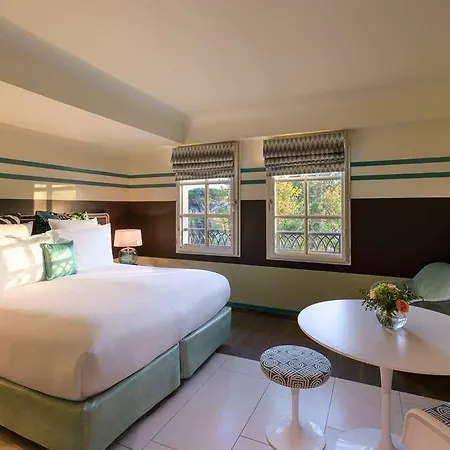 Hotel De Paris