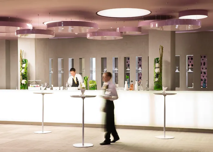 巴黎圣特罗佩兹酒店 酒店